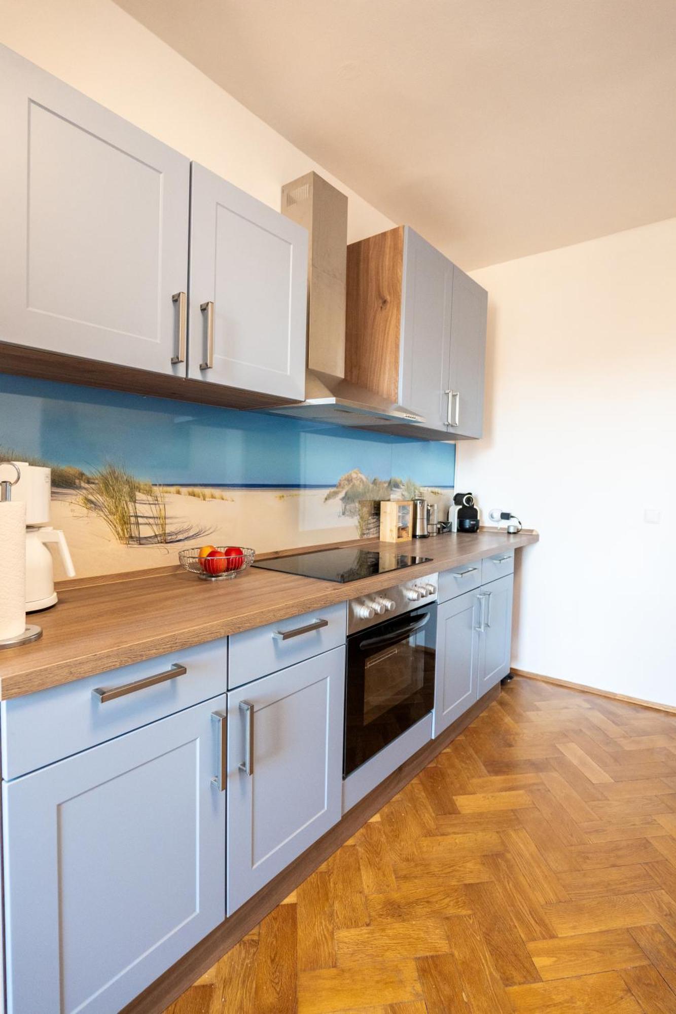 Doppelhaus- Villa Leipzig Schleussig , Moderner Altbau Apartment Dachetage Mit 2 Schlafzimmern Und Separatem Zusatzzimmer , Parkplatz - Balkon - Kamin - Eicheparkett - Arbeitsplatz Exterior photo
